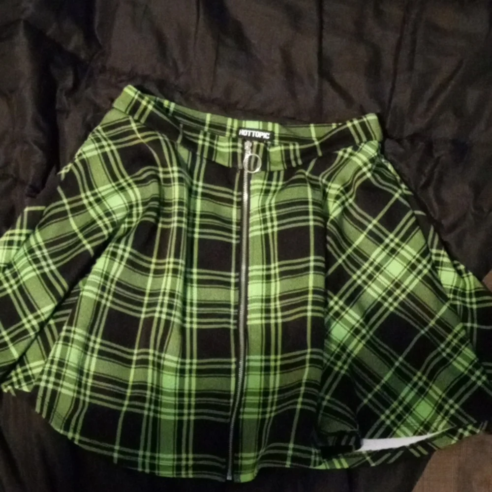 Women's skirt - Picture 1 of 1